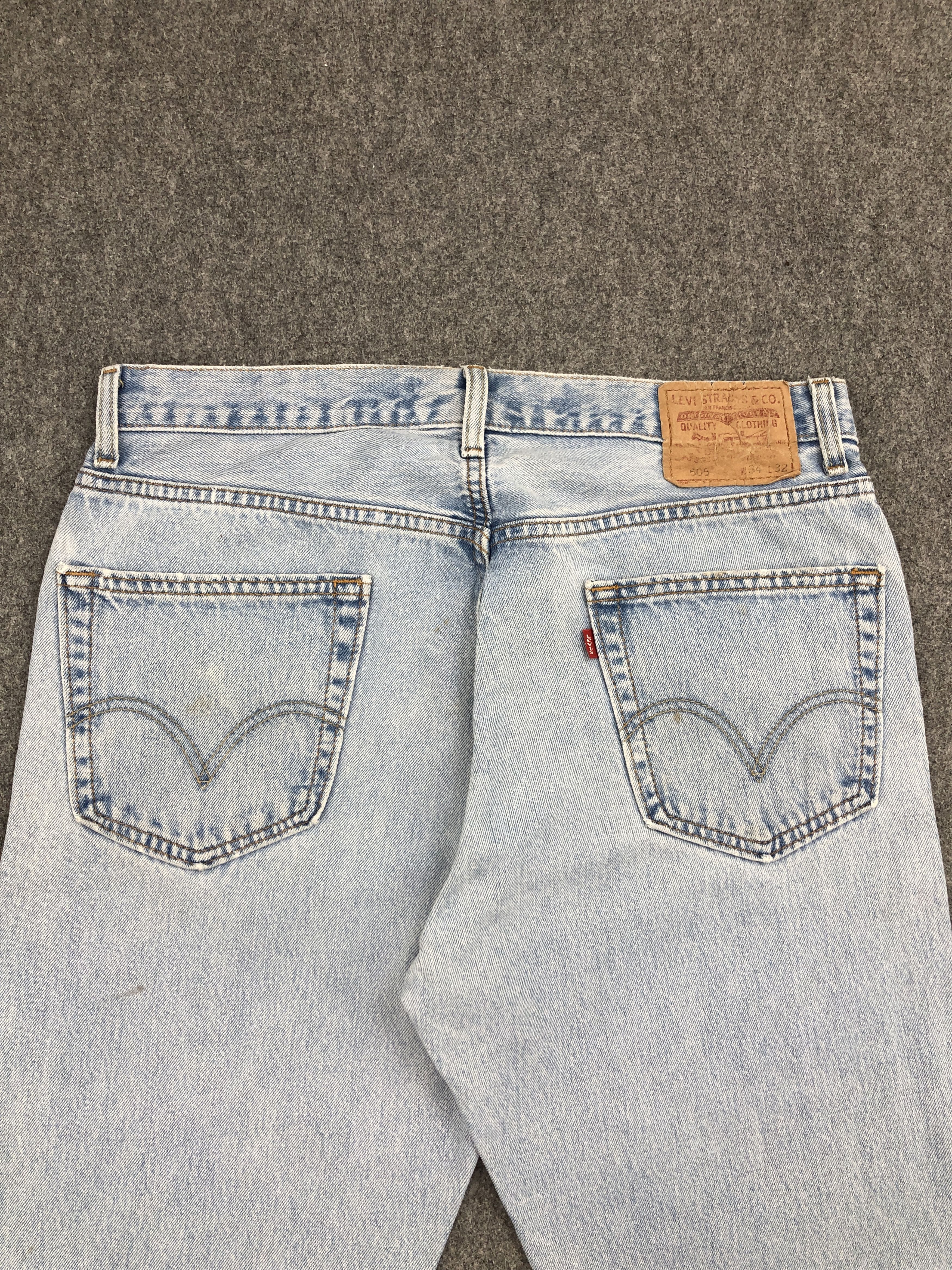 Levi's × Vintage Light Washed Vintage Levi's 505 Jeans DP2308 Size US 33 - 4 Thumbnail
