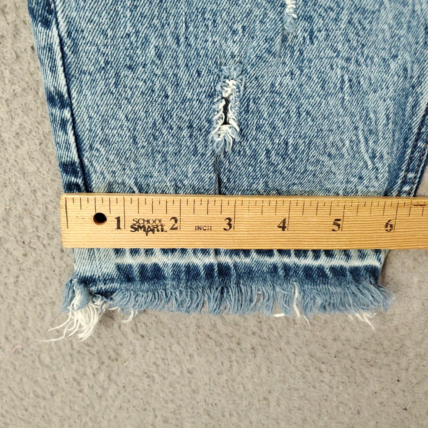 Abercrombie & Fitch VINTAGE Abercrombie & Fitch The Mom High Rise Jeans Size 10 30 R Distressed Denim Size 32" / US 10 / IT 46 - 4 Thumbnail