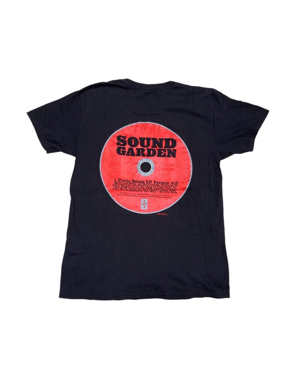 Band Tees Vintage 1996 Soundgarden Pretty Noose LP Print Tshirt Size US L / EU 52-54 / 3 - 1 Thumbnail