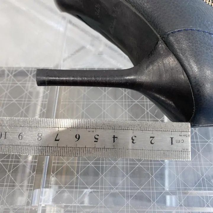 Louis Vuitton Louis Vuitton Classic Black Ankle Boots for Women -2508 Size US 4 / IT 34 - 9 Thumbnail