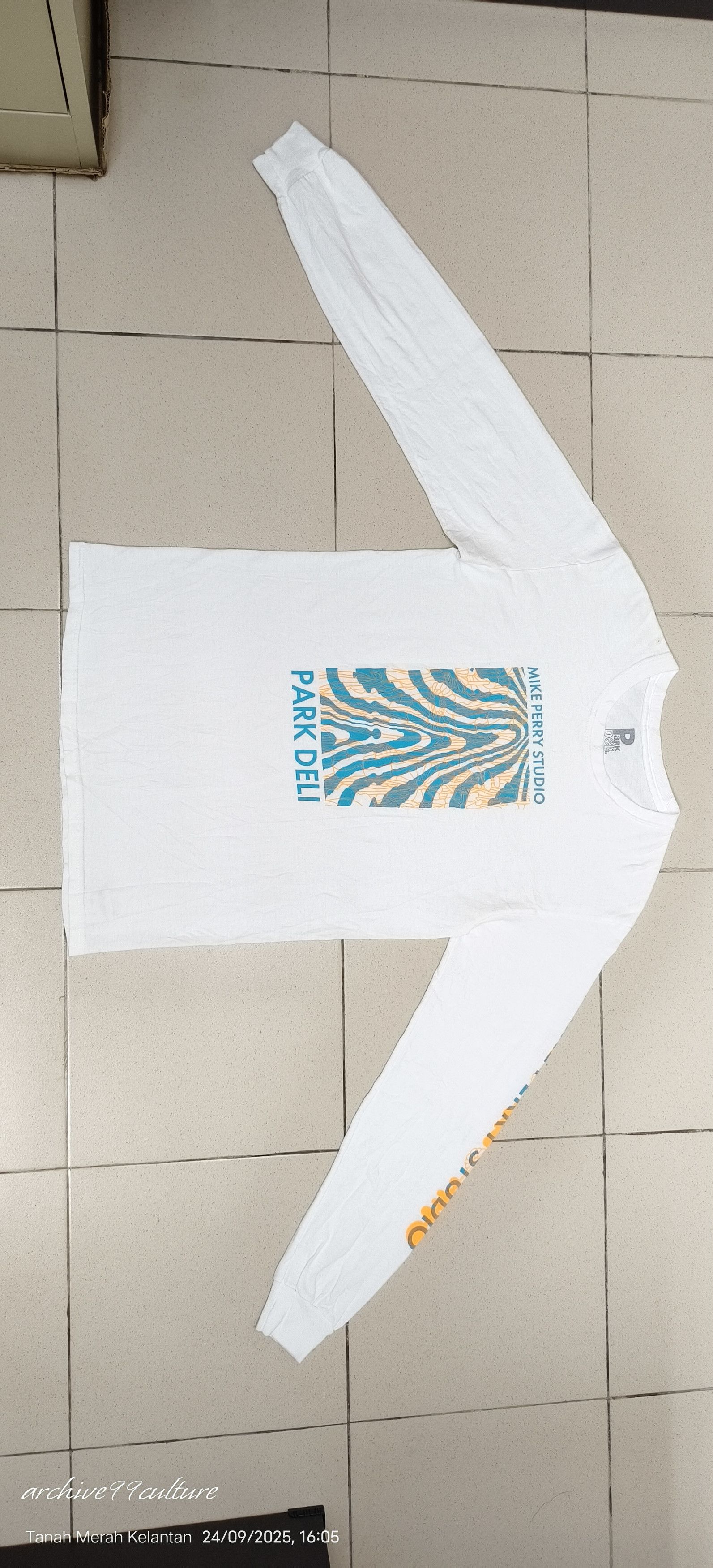 Mostly Heard Rarely Seen MIKE PERRY STUDIO PARK DELI LS SHIRT Size US S / EU 44-46 / 1 - 8 Thumbnail