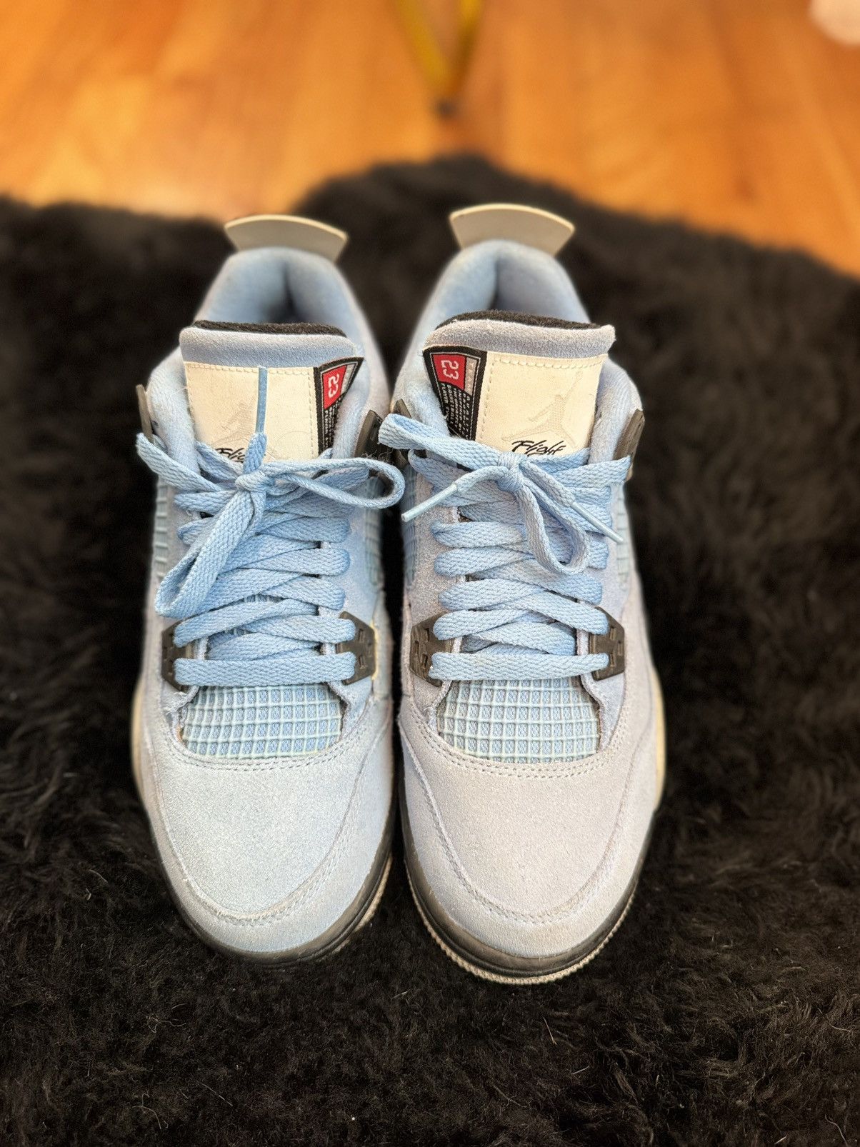 Jordan Brand Jordan 4 Retro University Blue Size US 6 / EU 39 - 4 Thumbnail