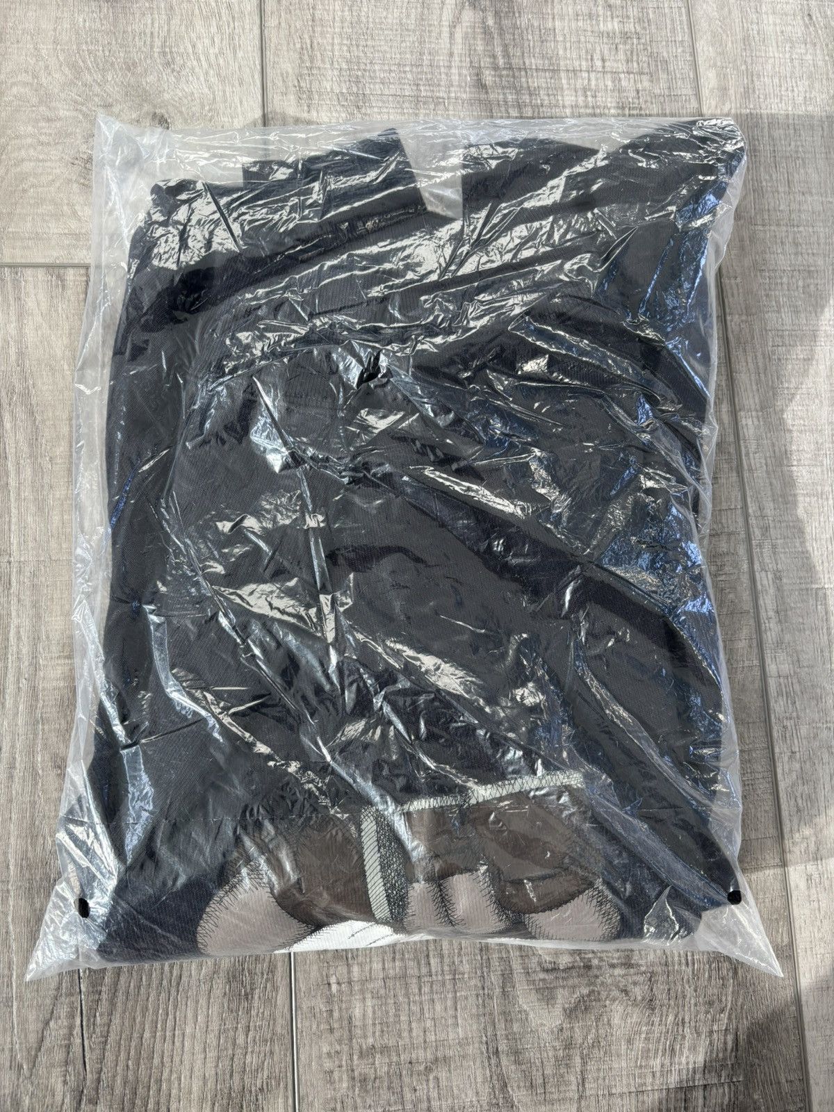 Kaws × Uniqlo Kaws x Uniqlo Longsleeve Sweatshirt Black Size US M / EU 48-50 / 2 - 2 Thumbnail