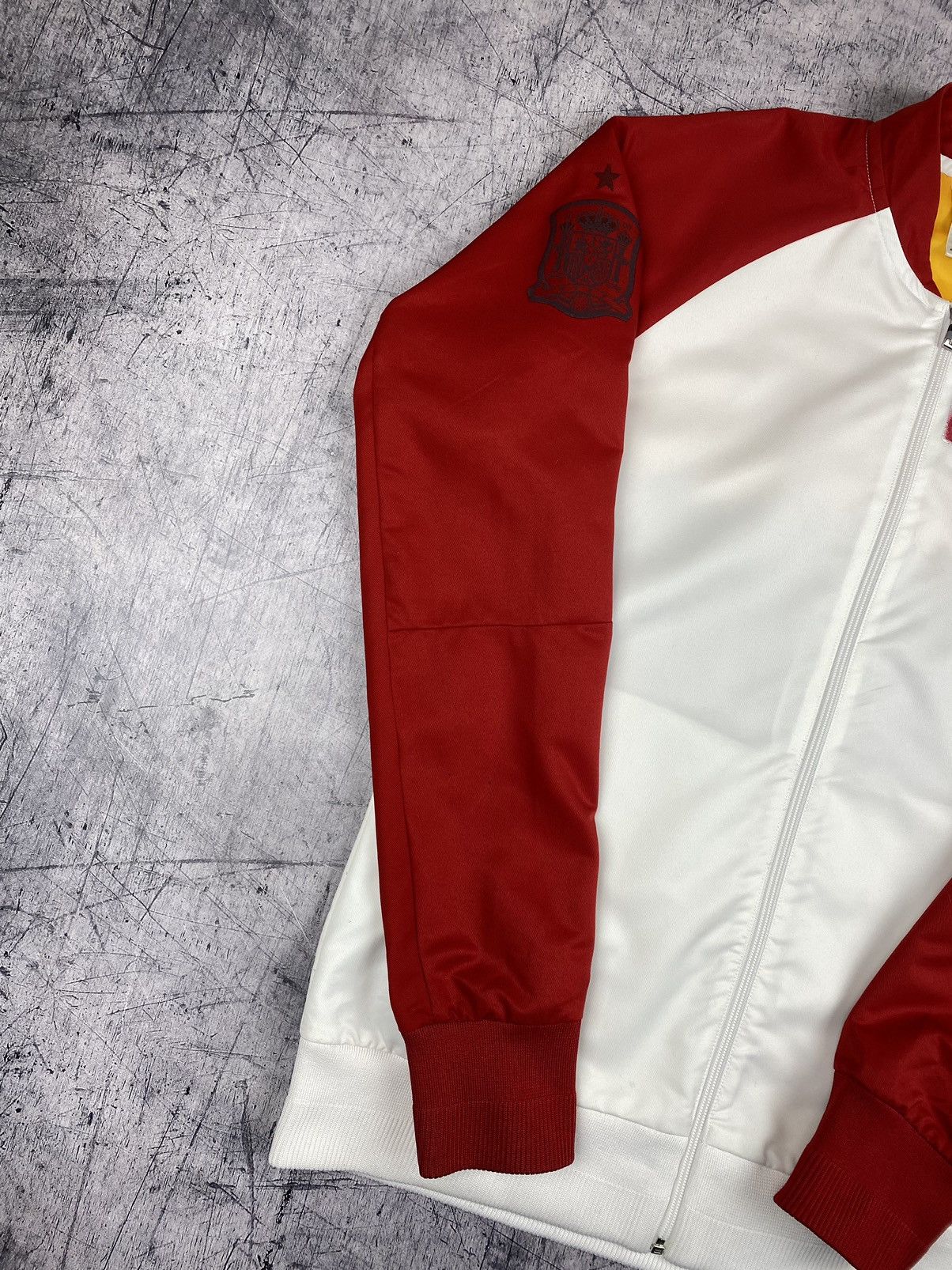 Adidas Vintage Adidas Spain Track Jacket Size M Size US M / EU 48-50 / 2 - 3 Thumbnail
