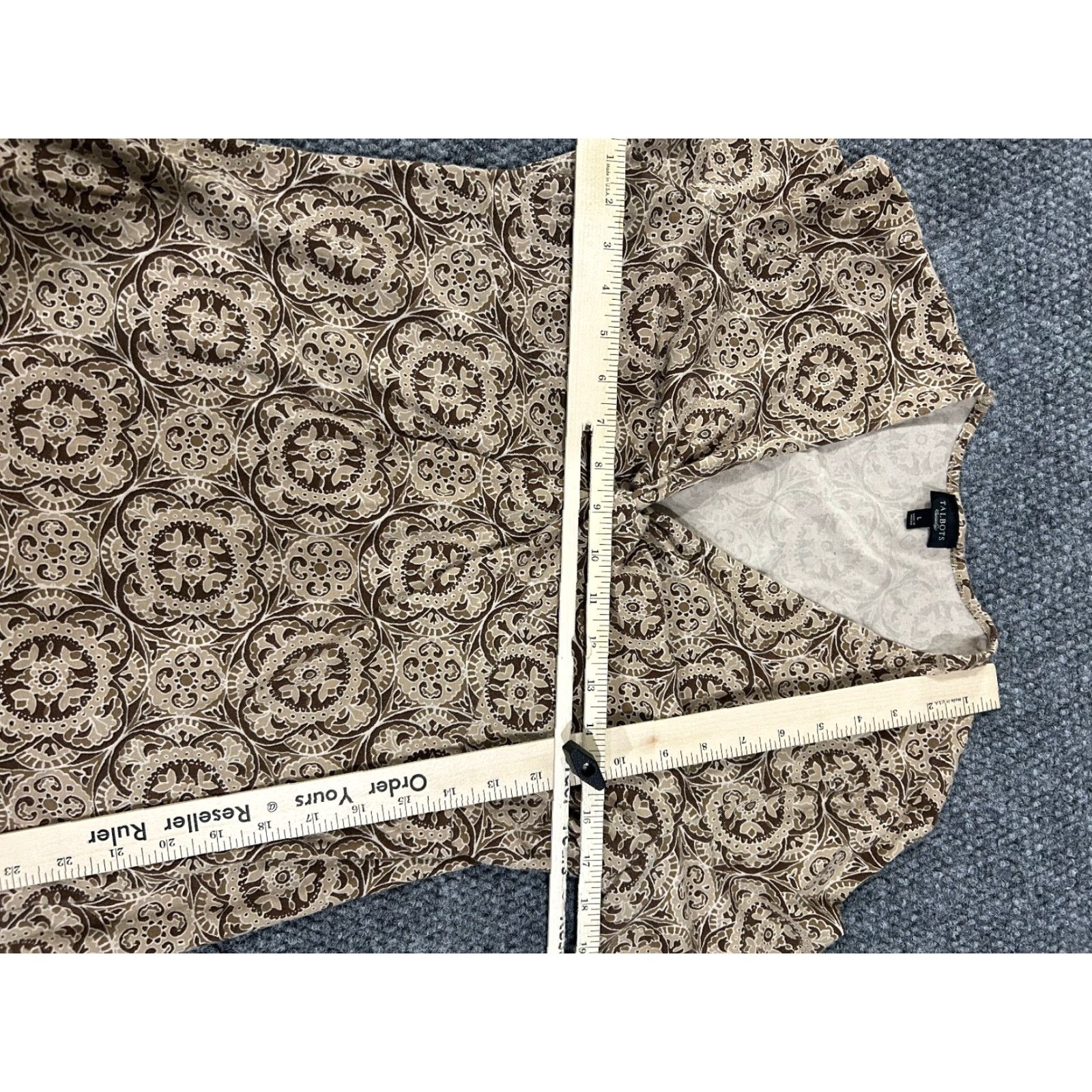 Talbots Talbots Blouse Shirt Womens L Tan Brown Medallion Boho V-Neck Stretch Long Sleeve Knit Cotton Spandex Solid Regular Basic Casual Vintage No Size L / US 10 / IT 46 - 4 Thumbnail