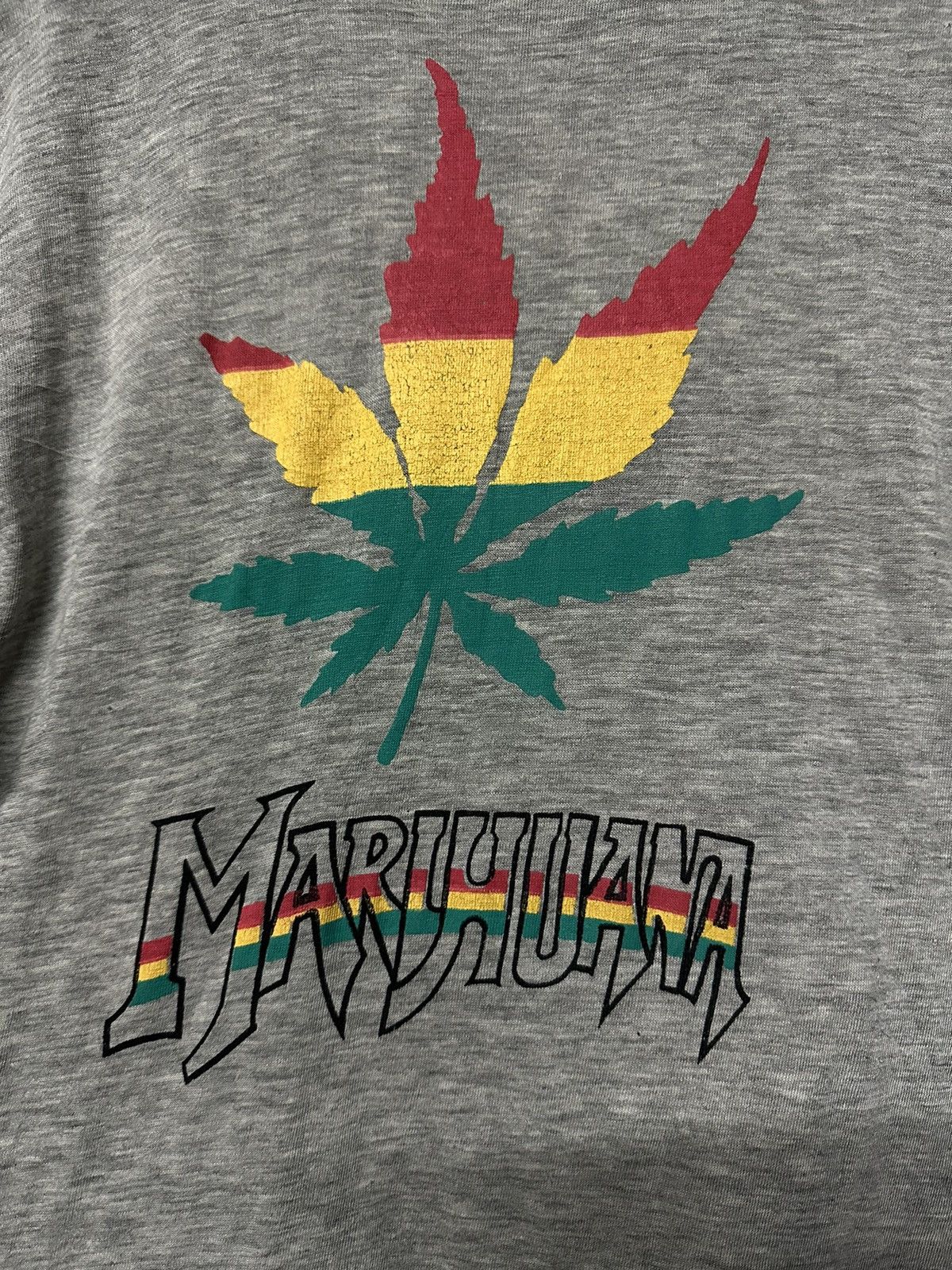 Band Tees × Vintage Vintage 90s Marijuana Paper Thin Distressed Tee Size US L / EU 52-54 / 3 - 2 Thumbnail