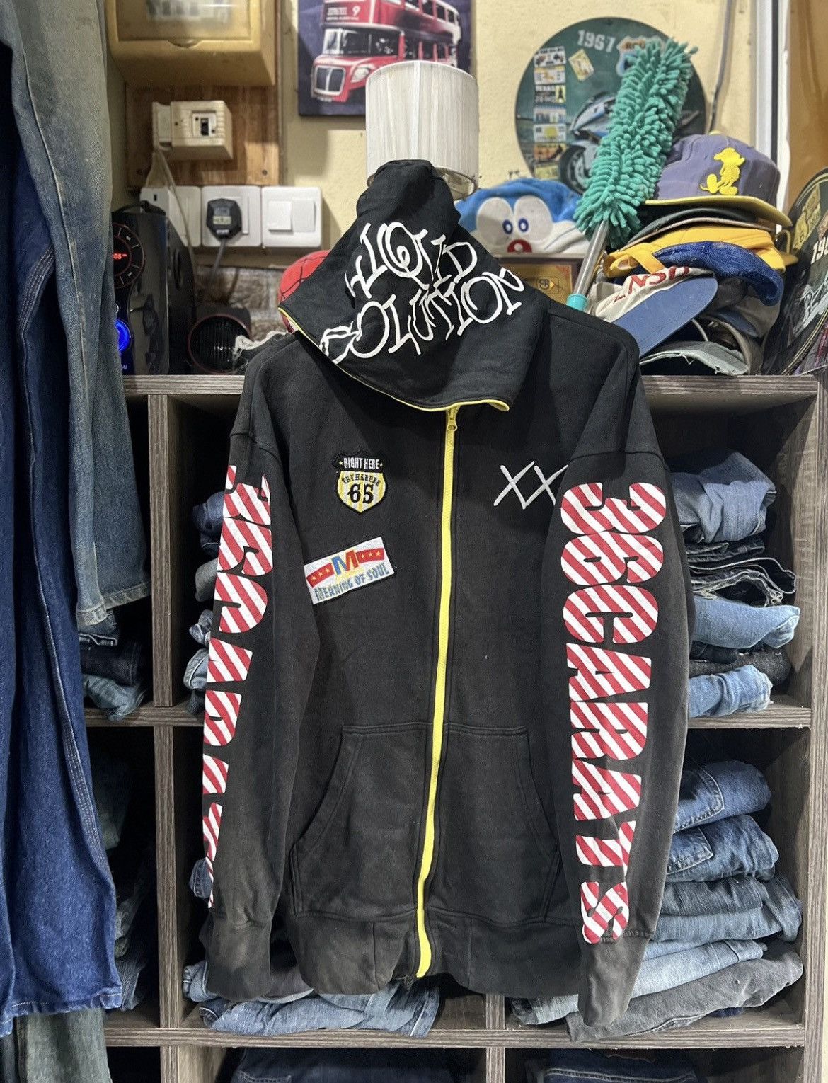 Japanese Brand 🔥Sun Faded Defective Struct 36 Carats Patches Hoodie Size US XL / EU 56 / 4 - 2 Thumbnail