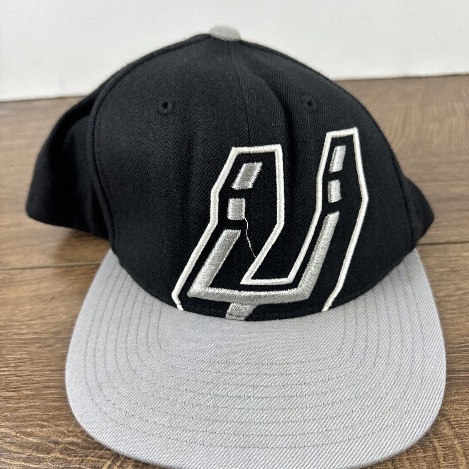 Mitchell & Ness San Antonio Spurs Hat Mitchell & Ness Black Hat Adjustable S Size ONE SIZE - 6 Thumbnail