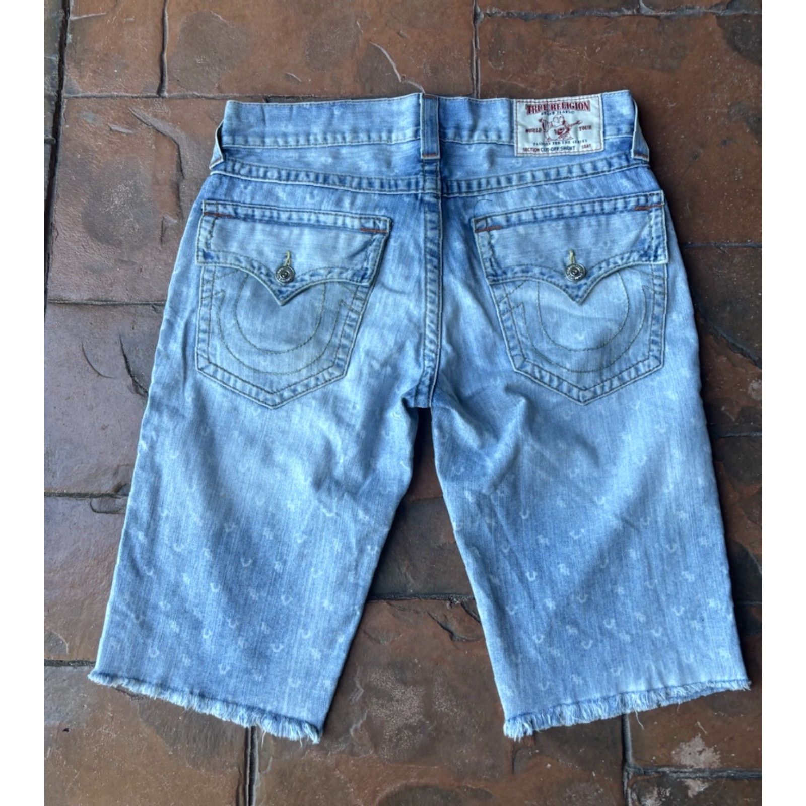 True Religion Y2K True Religion Mens Distressed Cut Off Jean Shorts 33 Blue Denim Distressed Front Flat Front Cargo Pockets Relaxed Casual Size US 33 - 2 Thumbnail