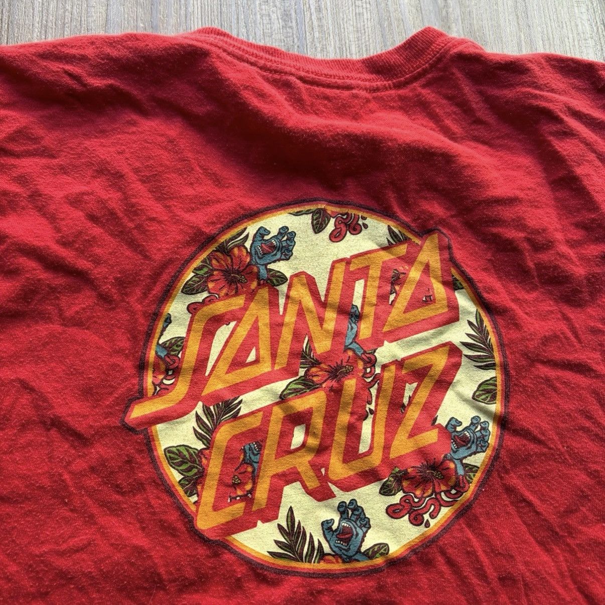 Santa Cruz Skateboards Santa Cruz skateboard shirt screaming hand floral rare Size US XL / EU 56 / 4 - 1 Thumbnail
