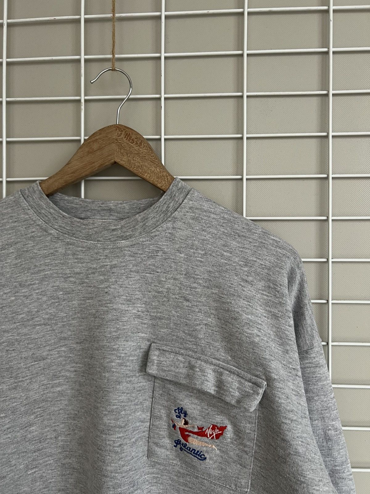 Other Virgin Atlantic Leisurewear Sweatshirt Mens Size M Vintage Size US M / EU 48-50 / 2 - 6 Thumbnail