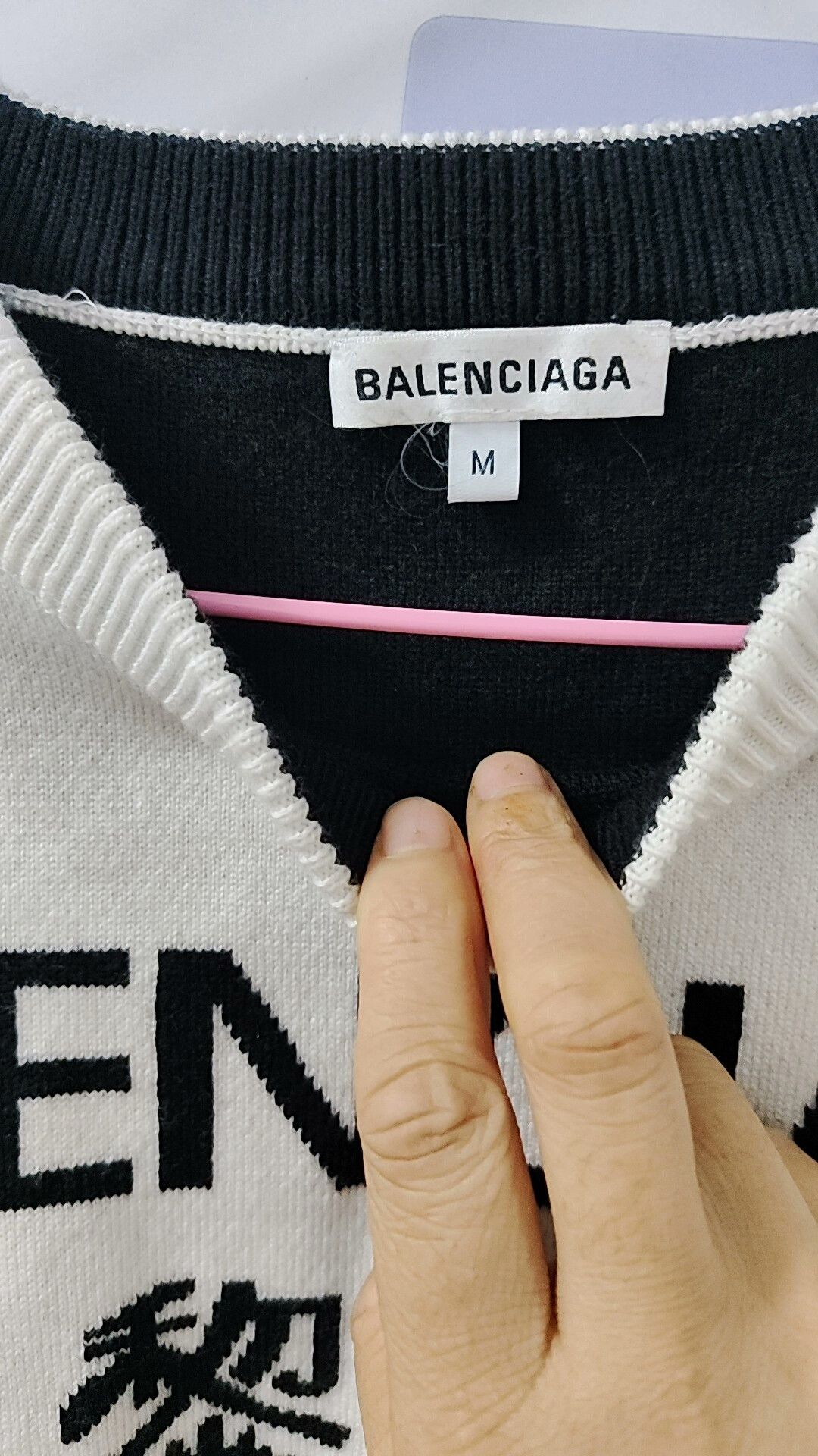 Balenciaga balenciaga multilingual sweater in ivory color Size US M / EU 48-50 / 2 - 2 Thumbnail