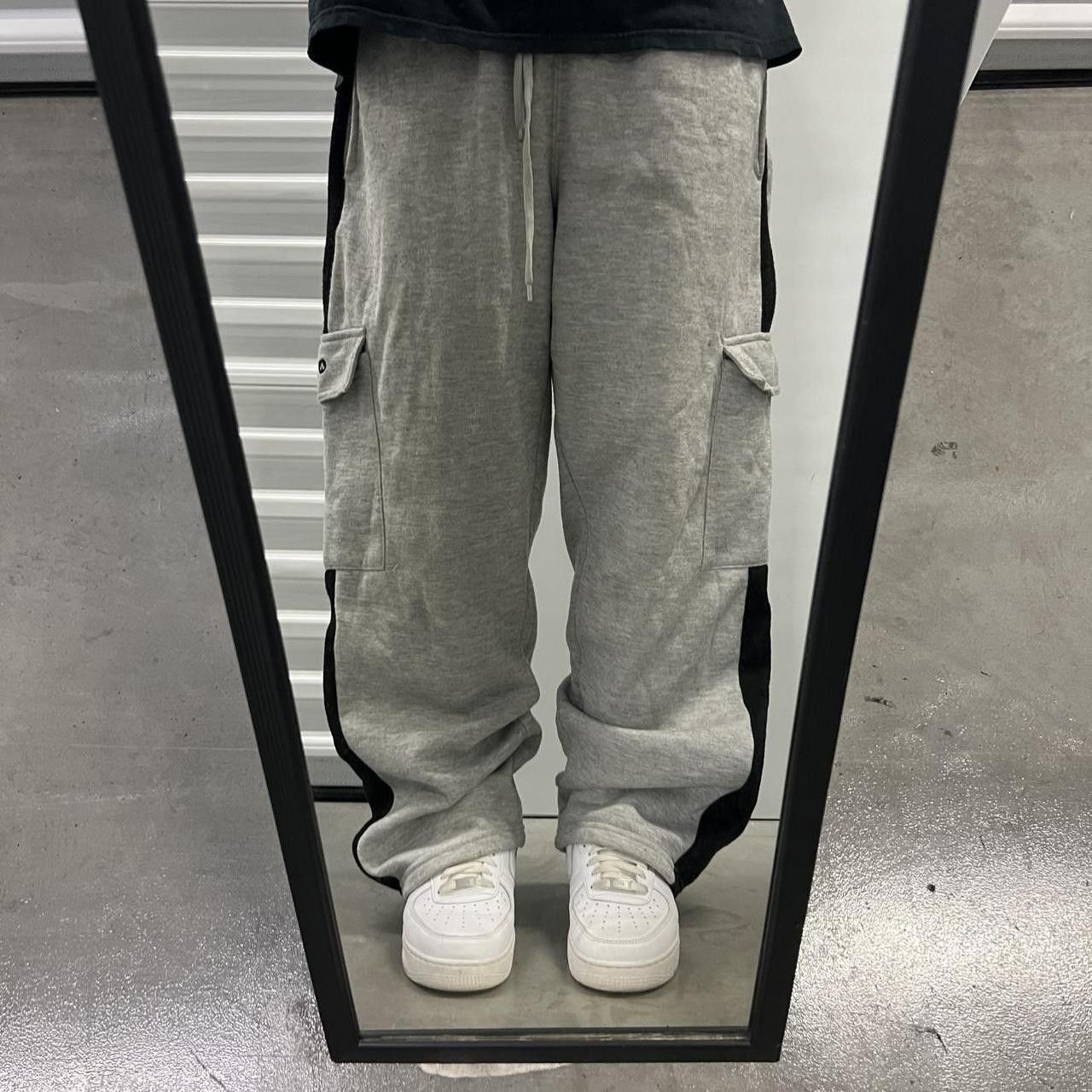 Airwalk × Vintage Vintage Y2K Grey and Black Airwalk Cargo Sweatpants! Size US 34 / EU 50 - 1 Thumbnail