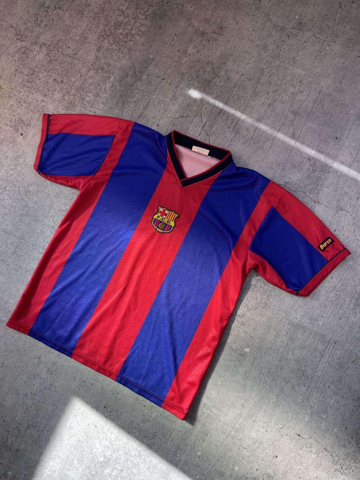 Nike × Vintage Men's Red FC Barcelona Football Club Pullover Jersey Size US L / EU 52-54 / 3 - 2 Thumbnail