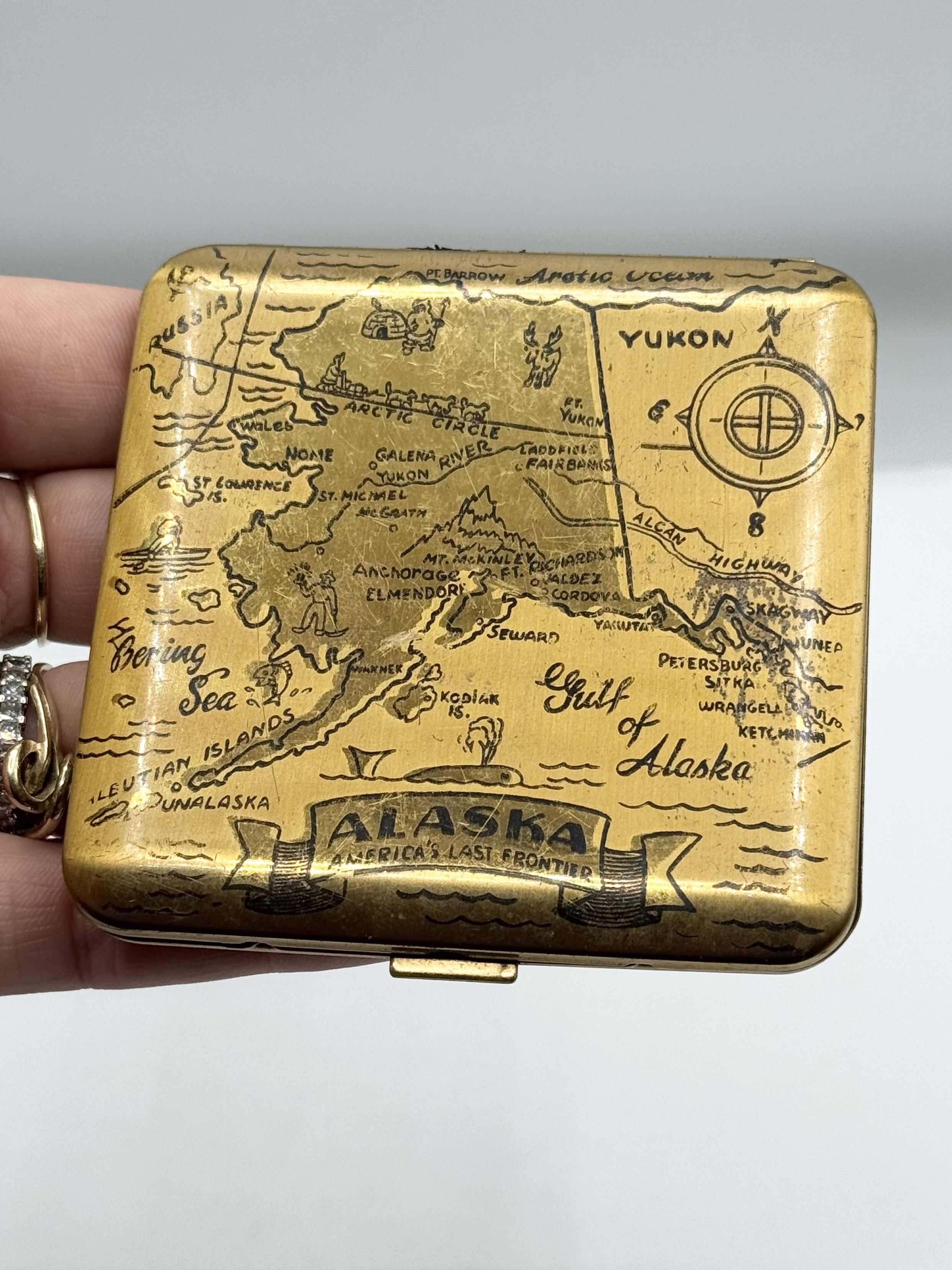 Vintage Vintage Dorset Fifth Avenue Alaska Map Vanity Compact Size ONE SIZE - 3 Thumbnail