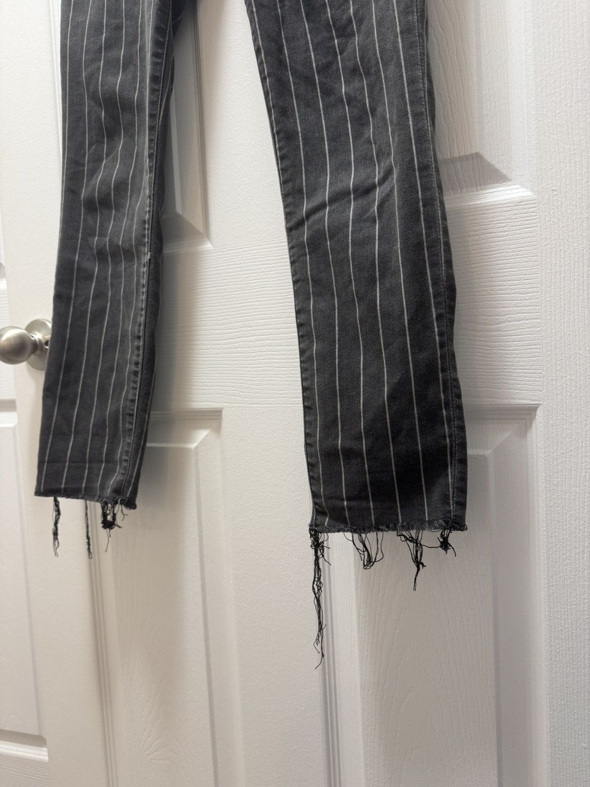 Abercrombie & Fitch Abercrombie Fitch Distressed Avant Garde Skater Pants Size US 27 - 4 Thumbnail