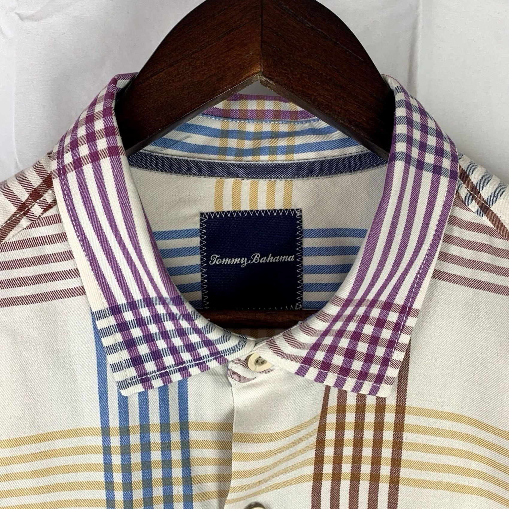 Tommy Bahama Tommy Bahama Island Zone Multicolor Plaid Silk Hawaiian Shirt Mens Size Large Size US L / EU 52-54 / 3 - 3 Thumbnail
