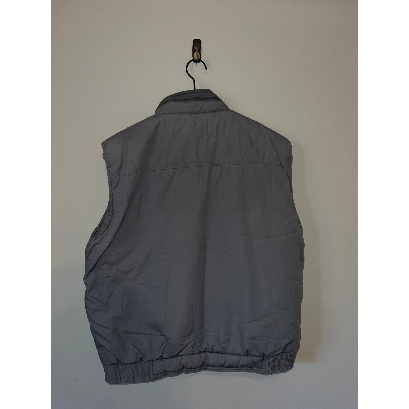 Vintage Vintage Gray Vest Guy's Actionwear Korea Made Outerwear 90s Size US M / EU 48-50 / 2 - 8 Thumbnail