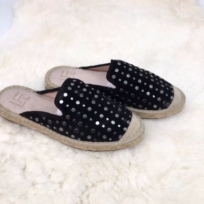 CLOSED VINTAGE LFL MULE Sandal Closed Toe Studded Black US 6 M Womens Shoes 120 Size US 6 / IT 36 - 3 Thumbnail