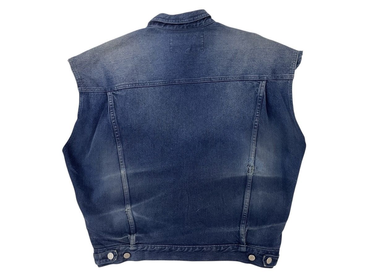 Georges Marciano × Guess × Vintage Vintage 90s Guess by Georges Marciano sleevless denim jacket Size US M / EU 48-50 / 2 - 2 Thumbnail