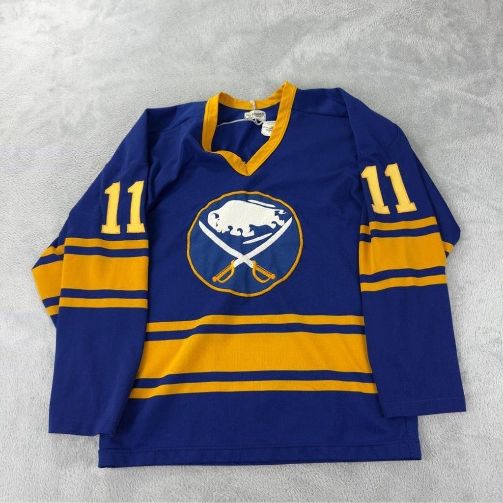 Mackage Vintage Buffalo Sabres Men's Sz Small 90's Maska NHL Jersey Size US S / EU 44-46 / 1 - 1 Thumbnail
