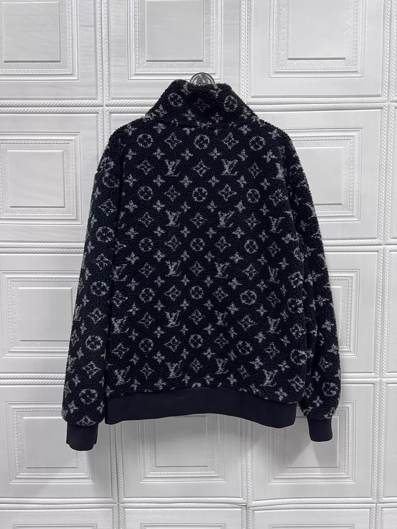 Louis Vuitton Louis Vuitton Black full logo lambswool jacket Size US L / EU 52-54 / 3 - 2 Thumbnail