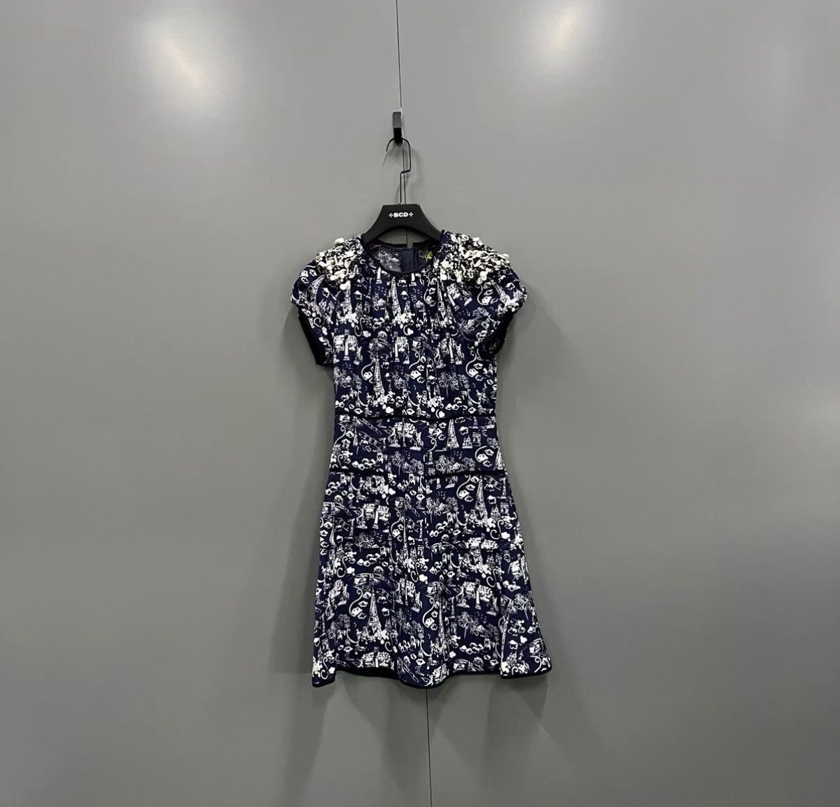 Louis Vuitton Louis Vuitton LV Floral Dress J41 Size S / US 4 / IT 40 - 1 Thumbnail