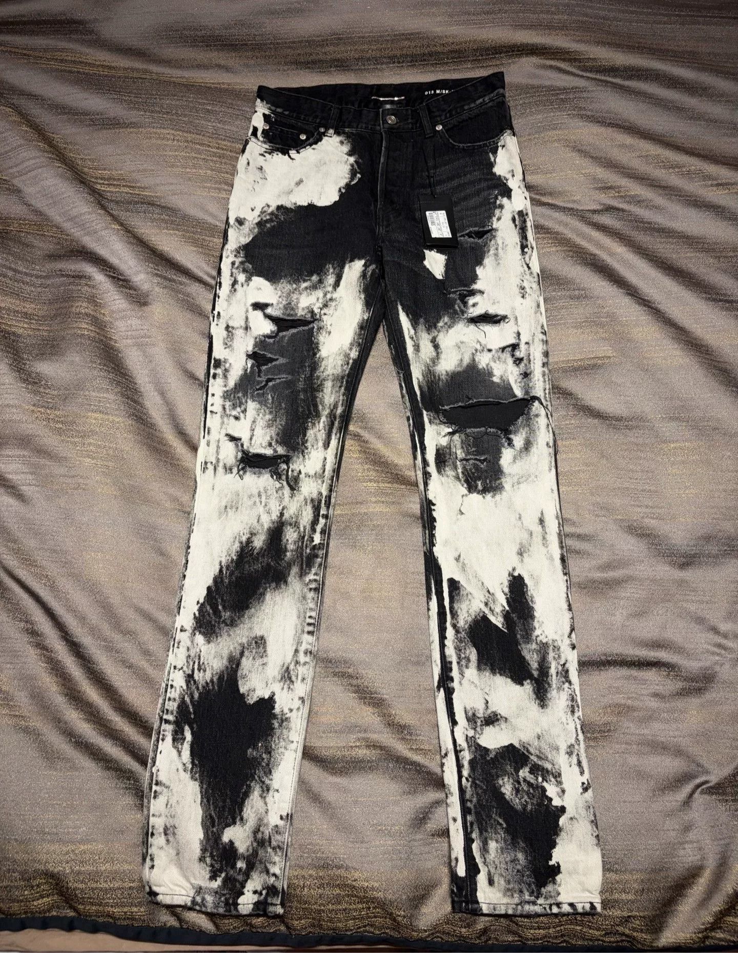 Saint Laurent Paris Saint Laurent Bleached Distressed Jeans 30 Size US 30 / EU 46 - 1 Thumbnail