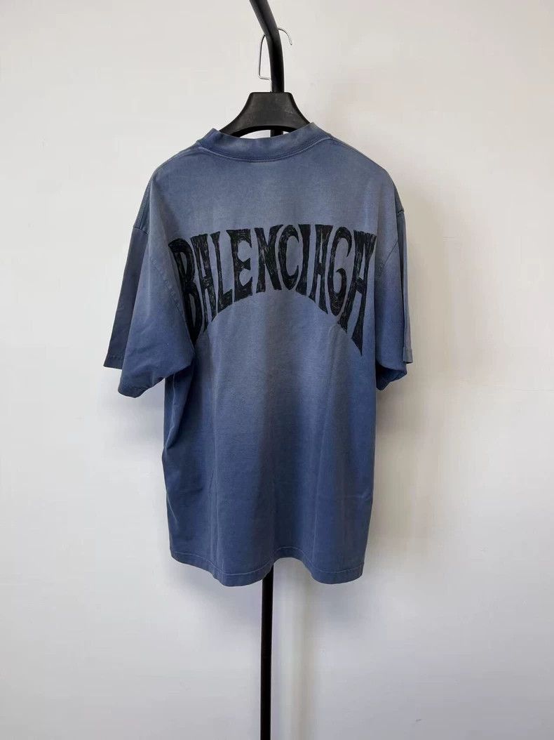 Balenciaga Balenciaga Letter Logo embroidered crewneck pullover T-shi Size US XS / EU 42 / 0 - 1 Thumbnail