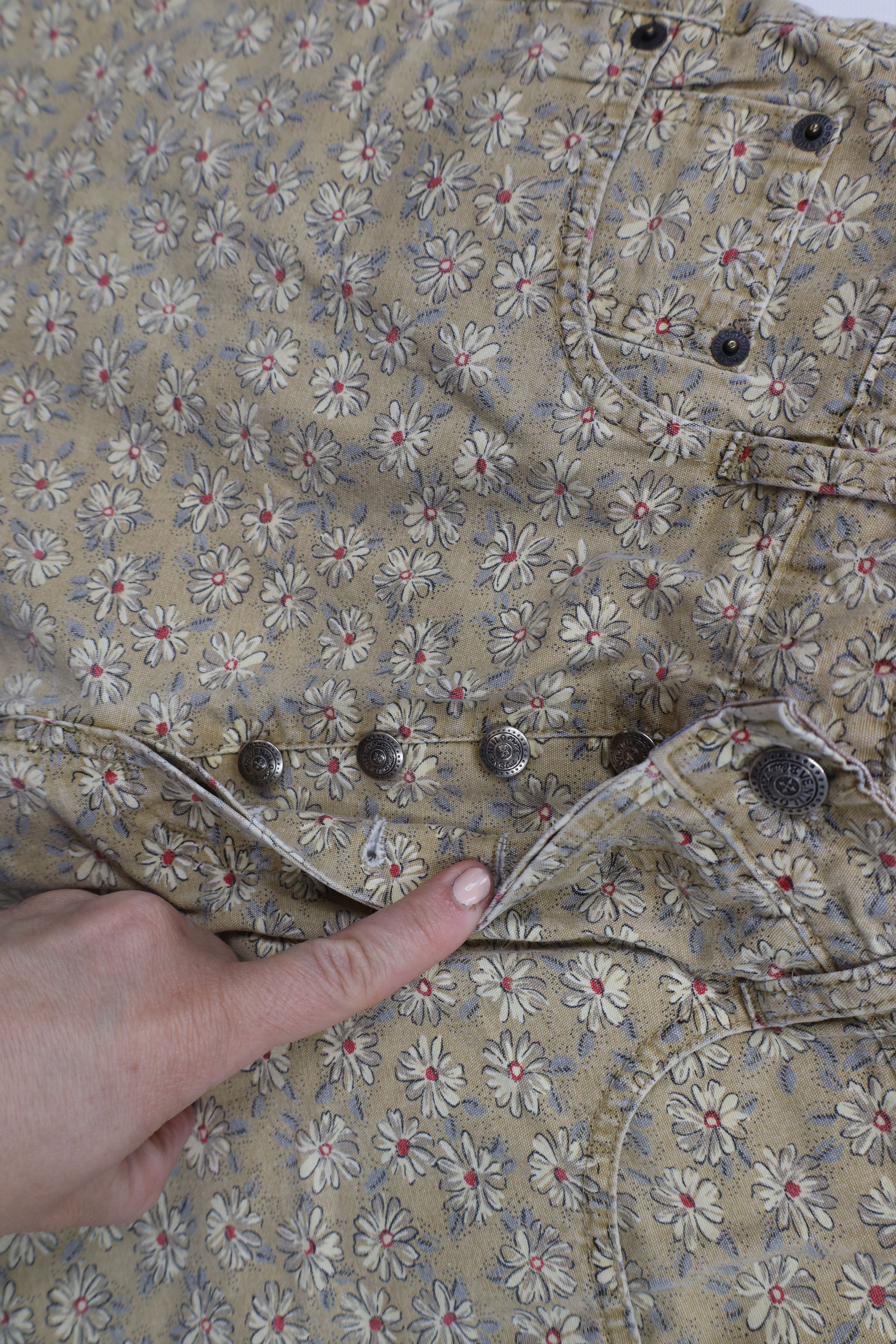 Vintage Vintage 90s Streetwear All Over Print Button Fly Shorts Size 28" / US 6 / IT 42 - 5 Thumbnail