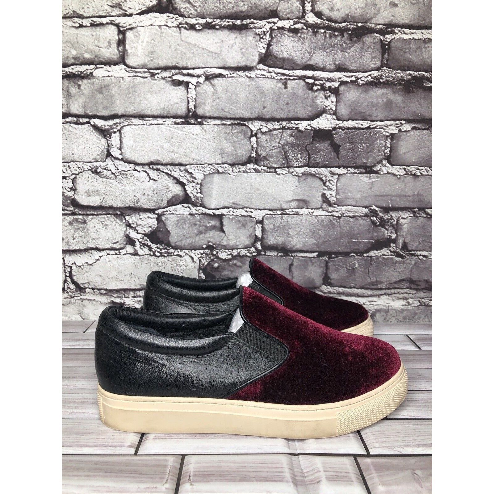Barneys New York Barney’s New York Red Velvet Suede Slip On Casual Sneakers S Size US 6 / IT 36 - 3 Thumbnail