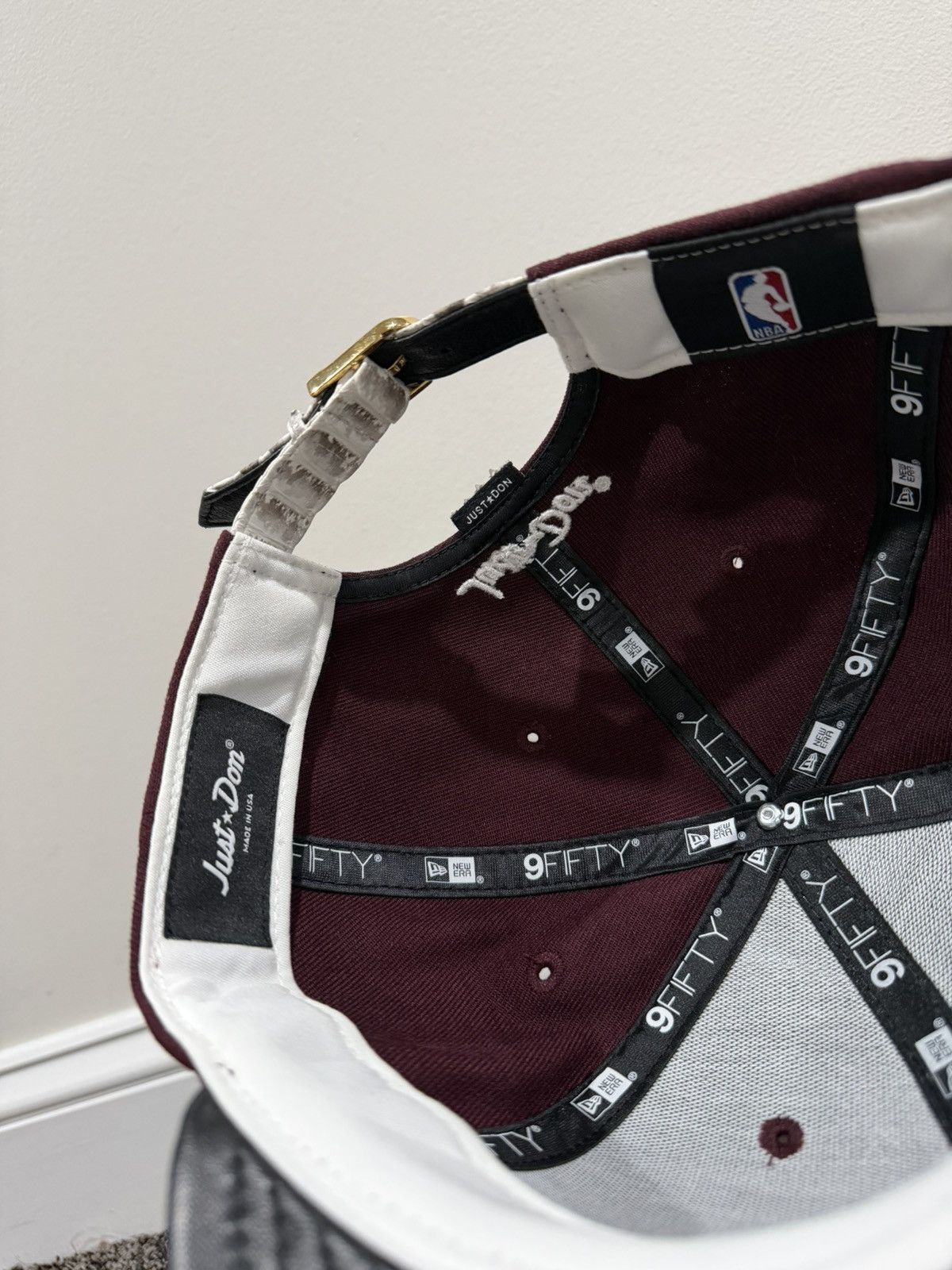Just Don × Mitchell & Ness Just Don x M&N Couture Worldwide Chicago Bulls Burgundy Hat Size ONE SIZE - 7 Thumbnail
