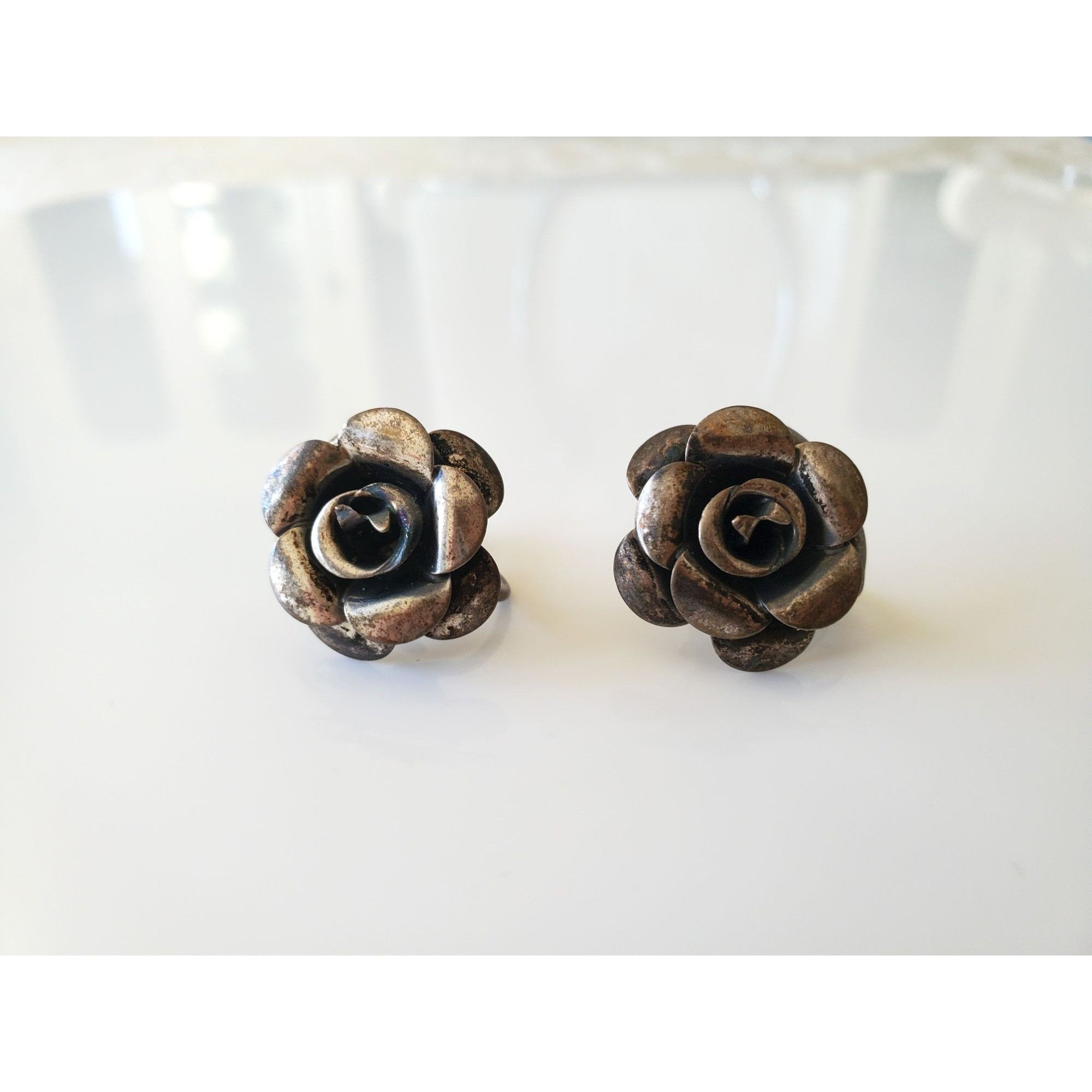 Vintage Vintage Beau Sterling Silver Rose Screw On Earrings Size ONE SIZE - 1 Thumbnail