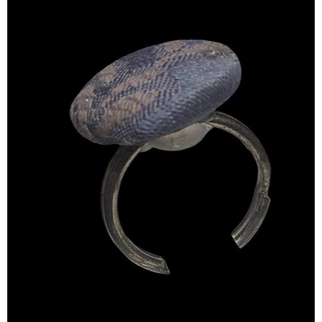 Other Upcycled Vintage Blue Fabric Floral Button Ring Size 6 1/2 Size ONE SIZE - 9 Thumbnail