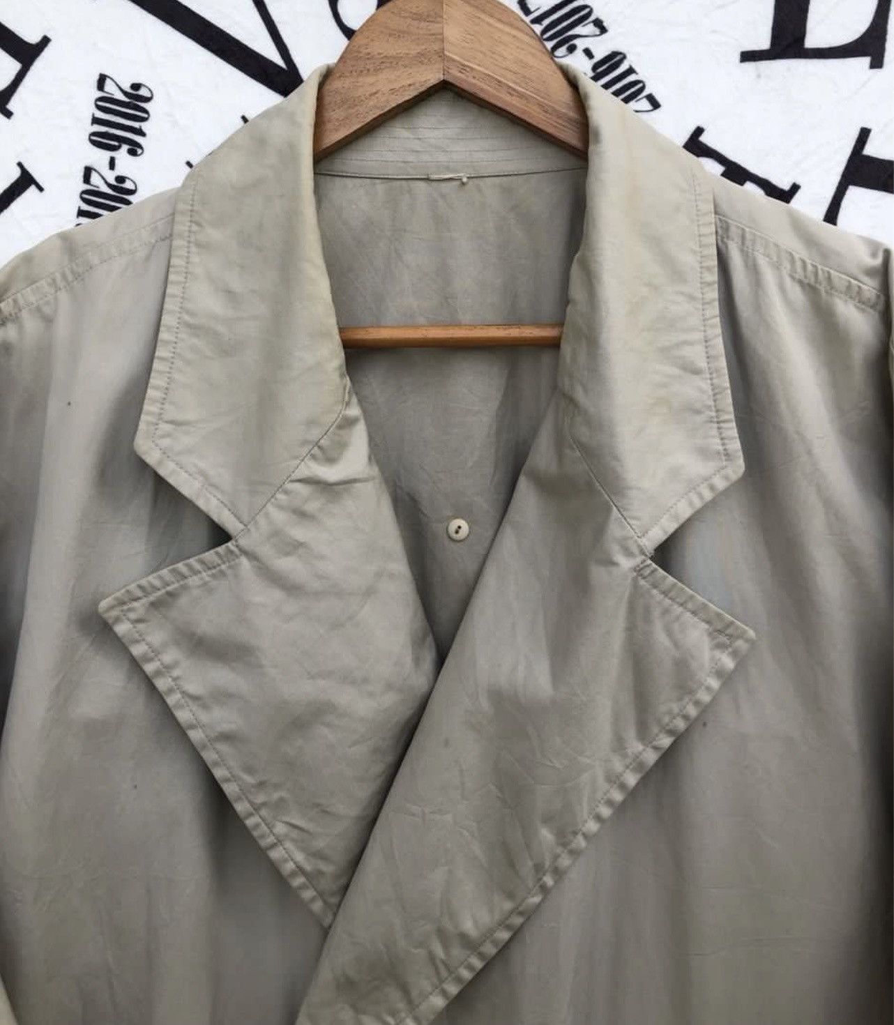 Issey Miyake 🔥A/W 1985 ISSEY MIYAKE DOUBLE-BUTTON DESIGN TRENCH COAT Size US M / EU 48-50 / 2 - 5 Thumbnail