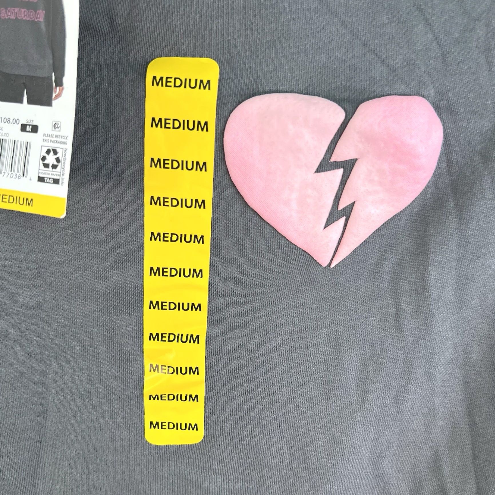 Wildfox Wildfox Sweatshirt Women M Gray Graphic Print Dream Heart Mom Relaxed Pullover Crew Neck All Seasons Womens Size M / US 6-8 / IT 42-44 - 2 Thumbnail