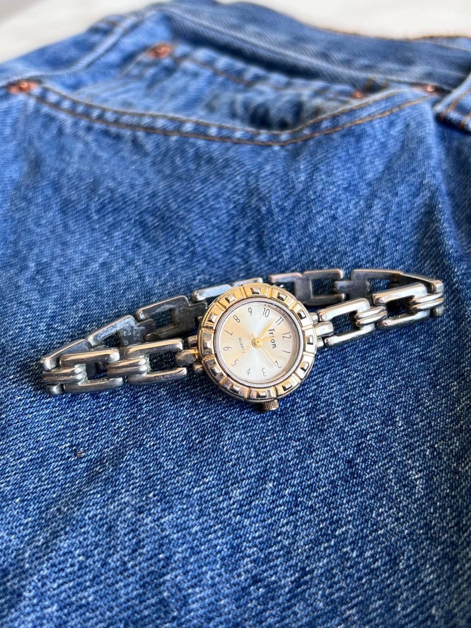 Vintage Futuristic Minimalistic Iron Japanese Bracelet Watch Size ONE SIZE - 1 Thumbnail