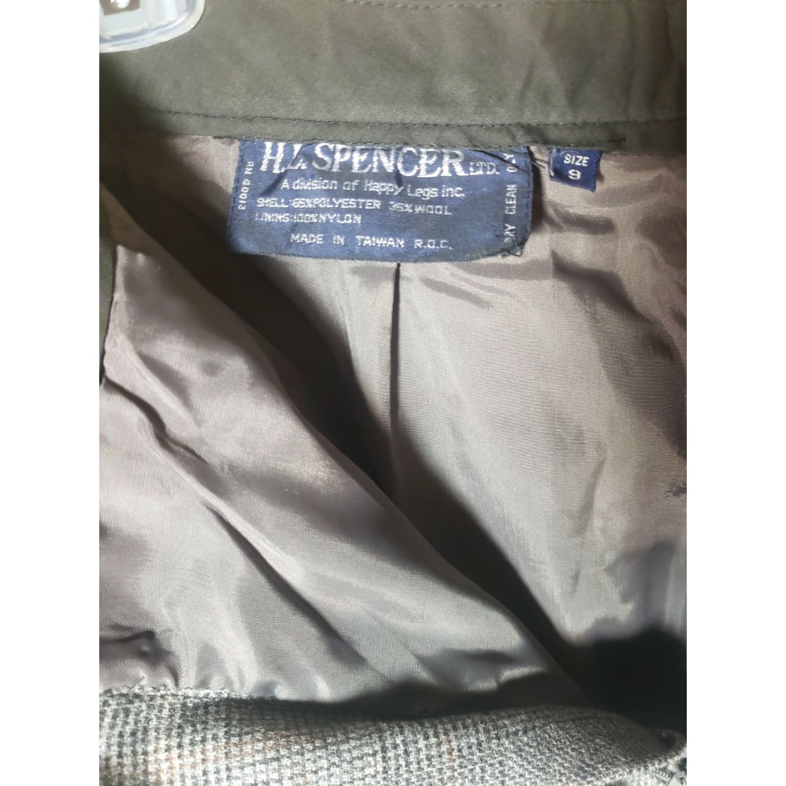 Vintage VINTAGE H.L. Spencer LTD. Wool Blend High Rise Trousers-Size 9 Pants Women Glen Plaid Black/Gray Wide-Leg Lined N/A Shoes? Size 30" / US 8 / IT 44 - 4 Thumbnail