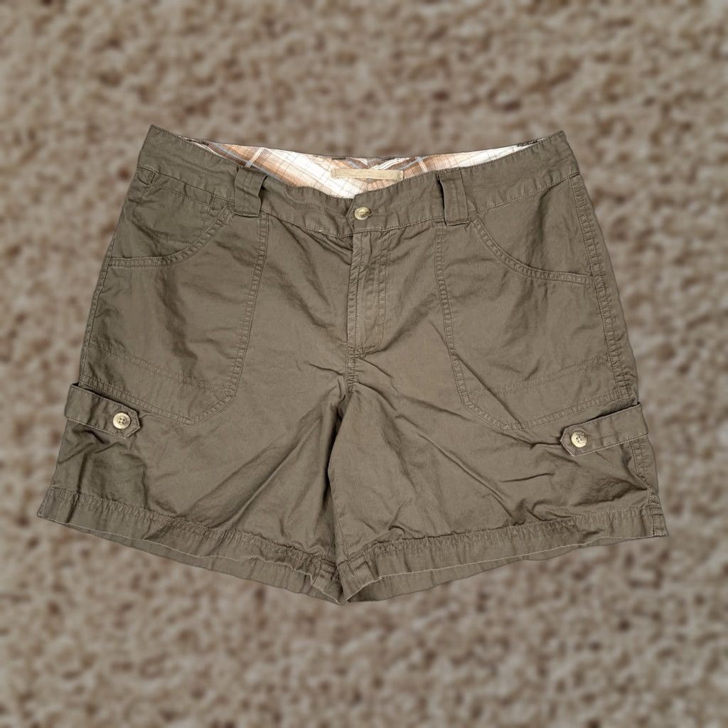Vintage Columbia Shorts Womens 12 Green Poplin Hiking 6 Inseam Zip Fly Pockets Outdoor Size 34" / US 12 / IT 48 - 1 Thumbnail