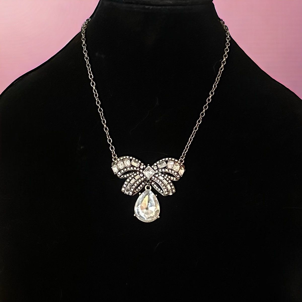 Other Rhinestone bow necklace Size ONE SIZE - 1 Thumbnail
