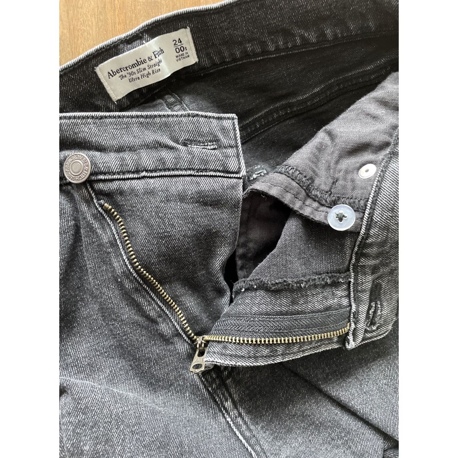 Abercrombie & Fitch VINTAGE Abercrombie & Fitch 90s Slim Straight High Rise Jeans Women's 00s 24x29 Black Denim 5-Pocket Logo Zipper Button Jeans Womens 90s 00s Y2K Size 42" / US 20 - 4 Thumbnail