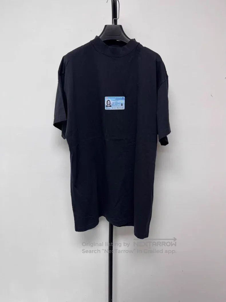Balenciaga Balenciaga International ID Short Sleeve T-Shirt Size US S / EU 44-46 / 1 - 1 Thumbnail