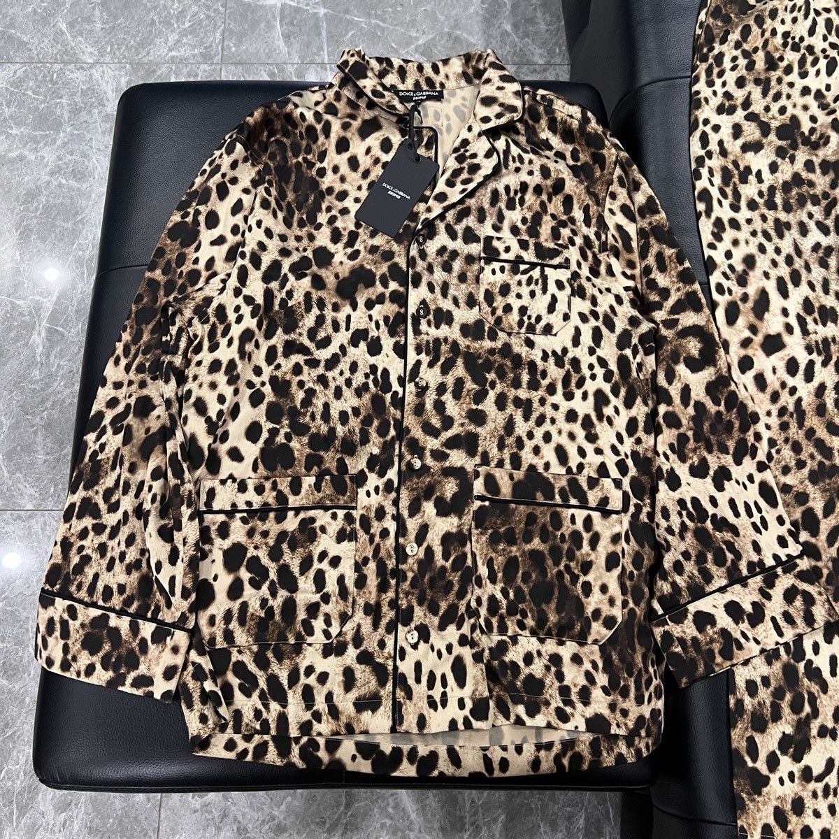 Dolce & Gabbana Dolce & Gabbana by SKIMS FW24 Silk Leopard Print Set Size US M / EU 48-50 / 2 - 3 Thumbnail