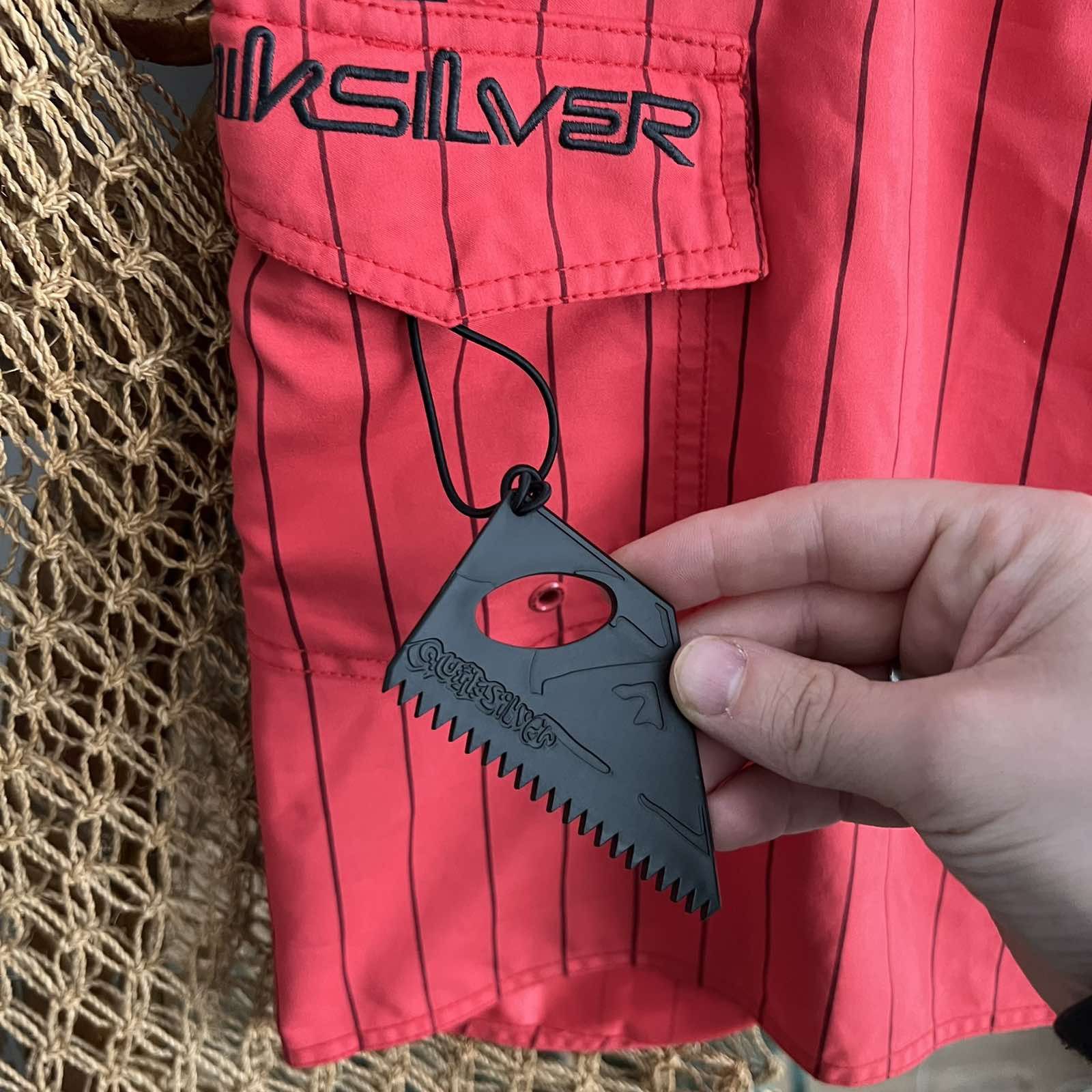Quiksilver VINTAGE BIG LOGO QUIKSILVER SHORTS SZ 34 Size US 34 / EU 50 - 6 Thumbnail