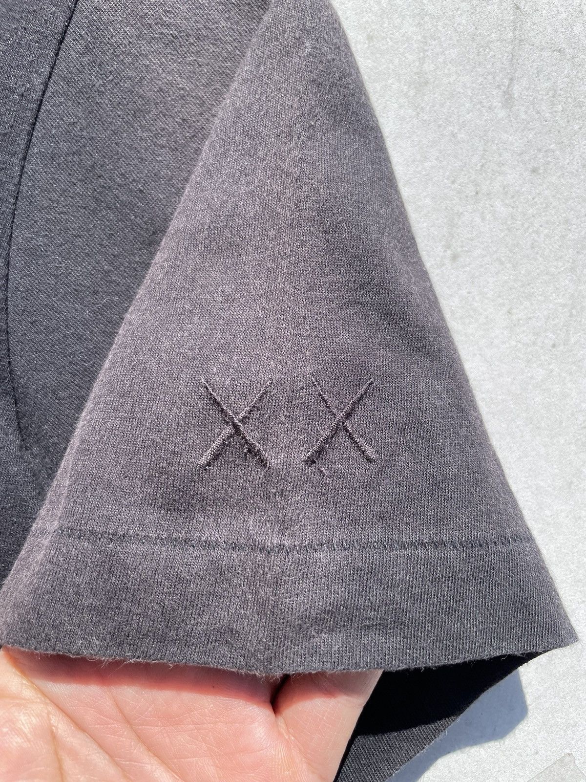 Kaws RARE🔥 Kaws Peanuts Size US XL / EU 56 / 4 - 5 Thumbnail