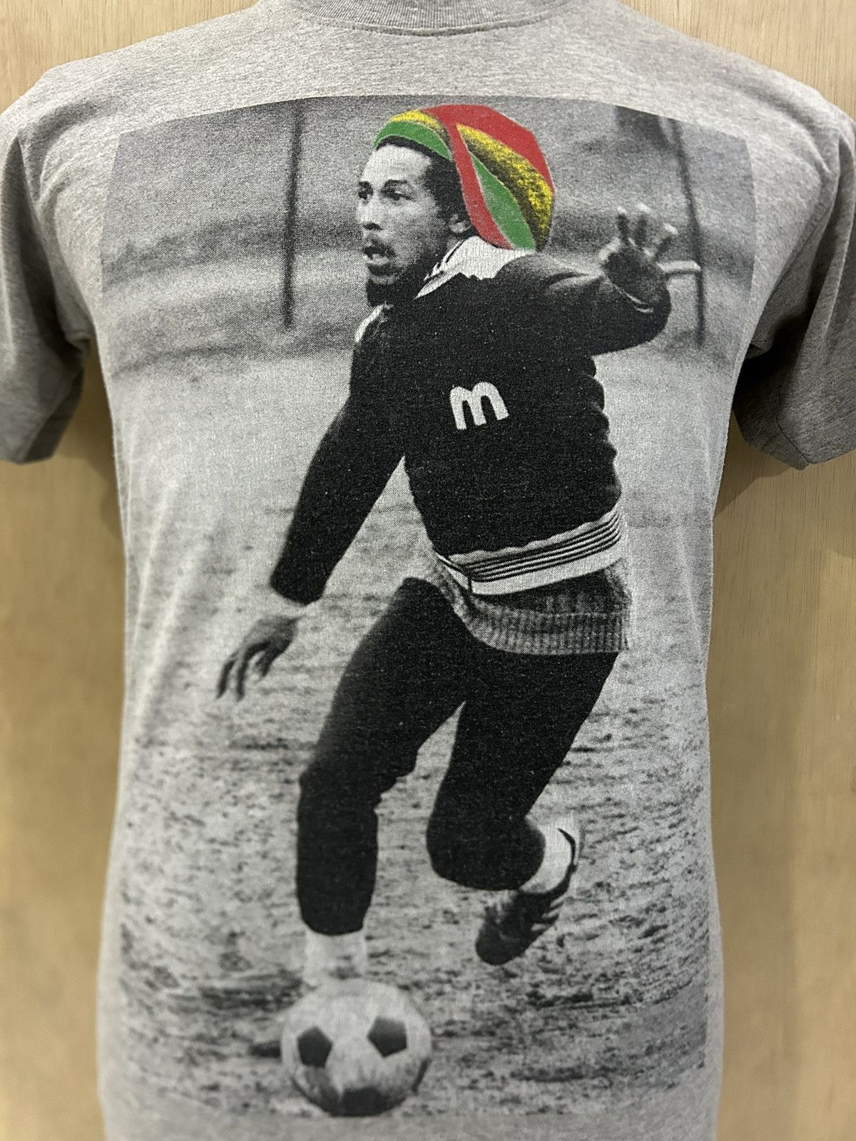 Bob Marley Vintage 2000s Bob Marley Rasta Soccer Tee Size US M / EU 48-50 / 2 - 2 Thumbnail