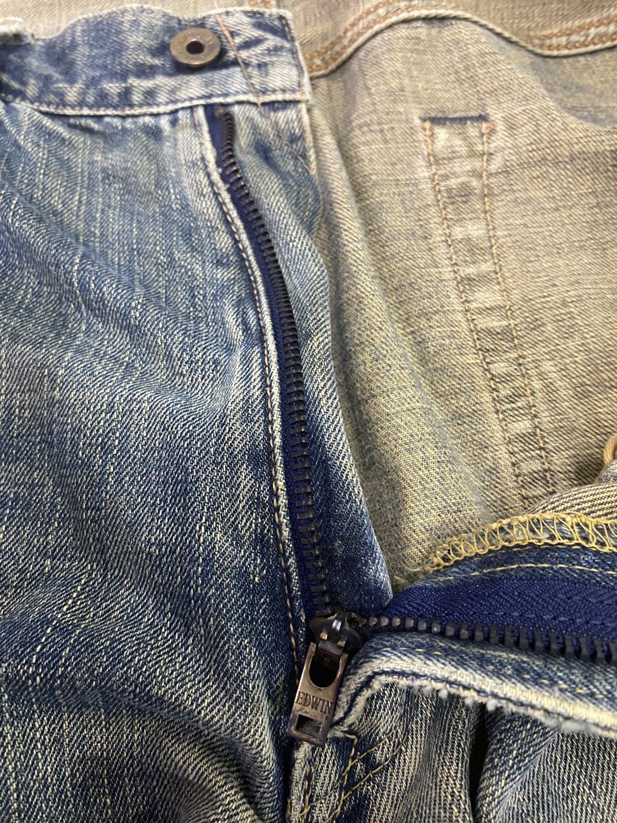 Edwin Size 35x32 Vintage Edwin Selvedge Distressed Denim Jeans Size US 35 - 10 Thumbnail