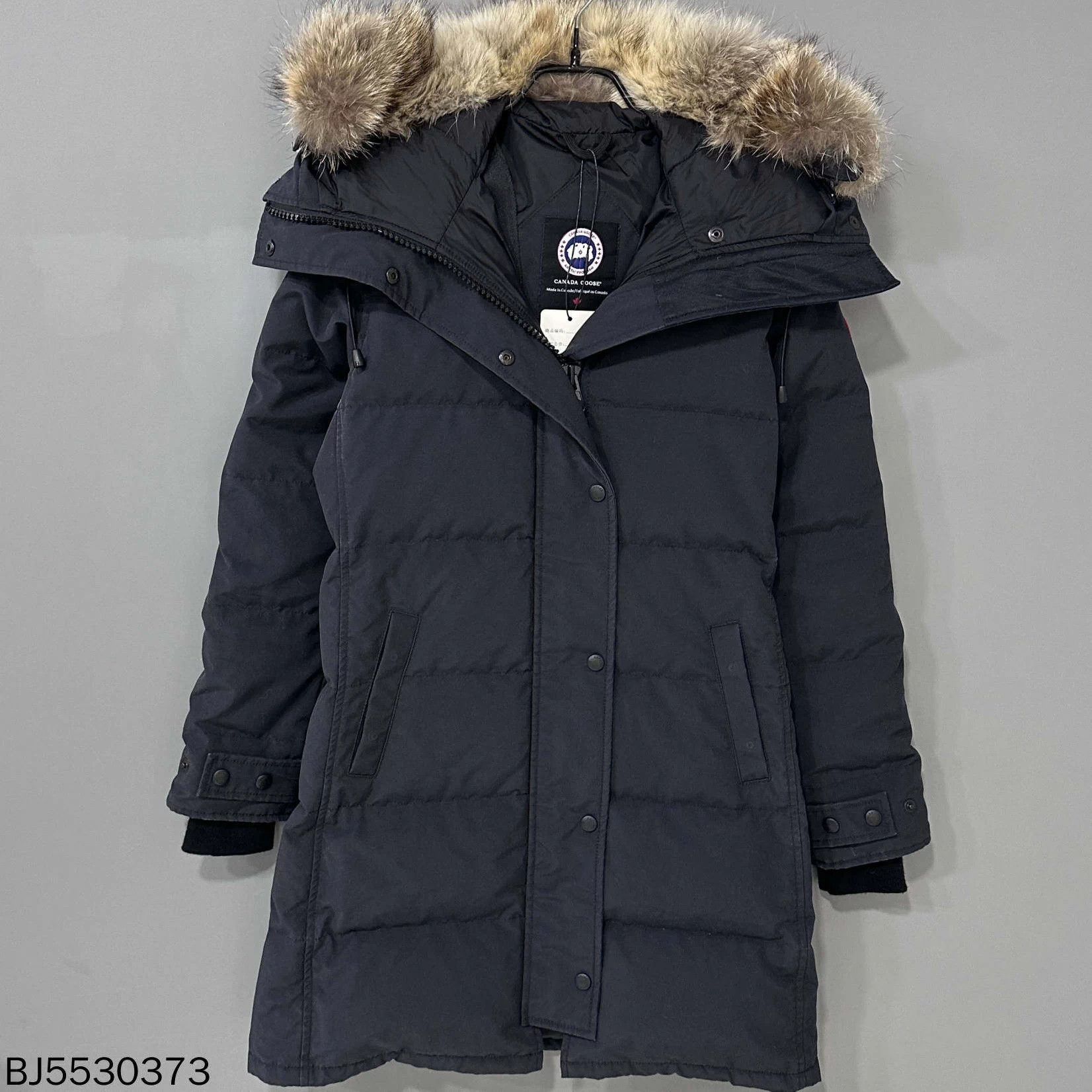Canada Goose Canada Goose Mid-Length Fur Collar Logo Puffer XS 98 New Size XS / US 0-2 / IT 36-38 - 1 Thumbnail