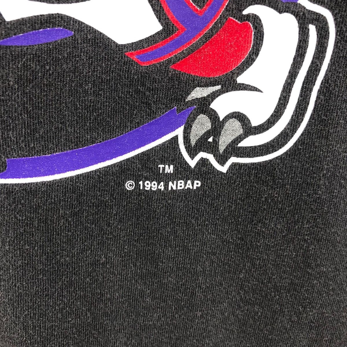 NBA × Nutmeg × Vintage Pick!! Vtg 1994 NBA TORONTO RAPTORS By Nutmeg Top Tee Tshirt Size US L / EU 52-54 / 3 - 9 Thumbnail