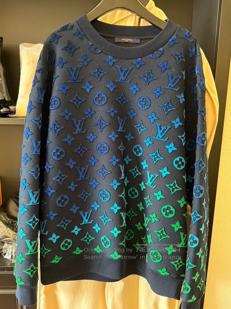 Louis Vuitton Louis Vuitton Blue and green colorful gradient sweatshirt Size US XL / EU 56 / 4 - 1 Thumbnail